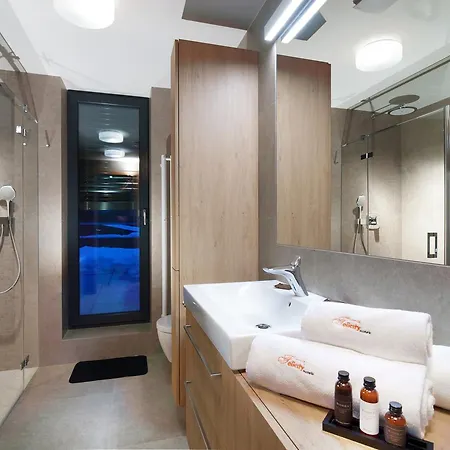 Apartment Grand 4*
